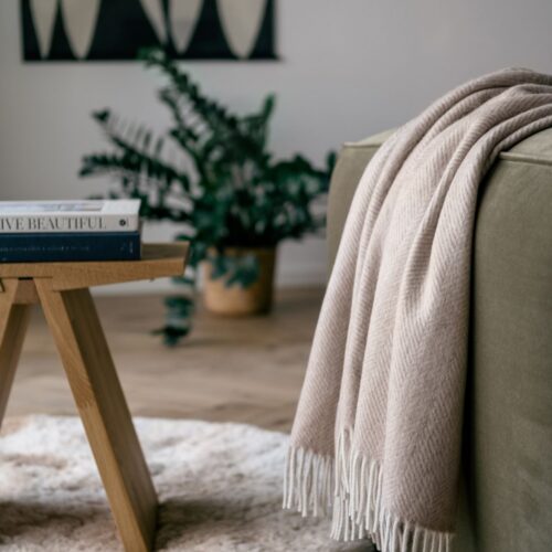 Looduslik alpaka villane pleed – klassikaline kalasaba