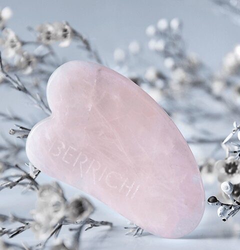 Roosa kvartsist Gua Sha massaažikristall